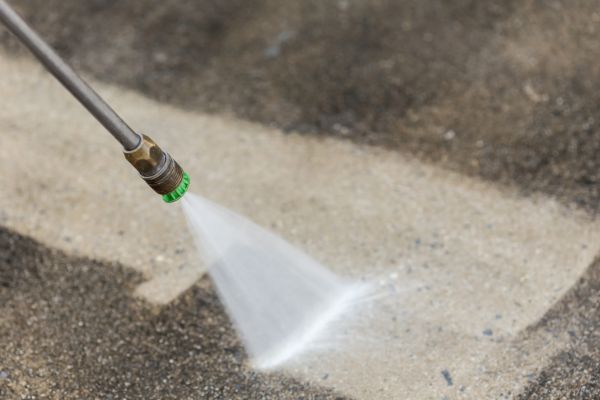 Cost of Garage Floor Power Washing in Camas