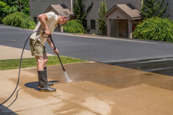 Concrete Pressure Cleaning in Camas