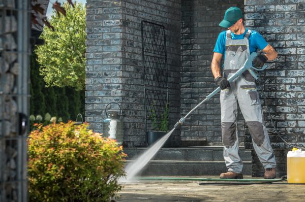 Outside House Cleaning in Camas
