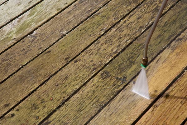 Cost of Deck Mold Removal in Camas