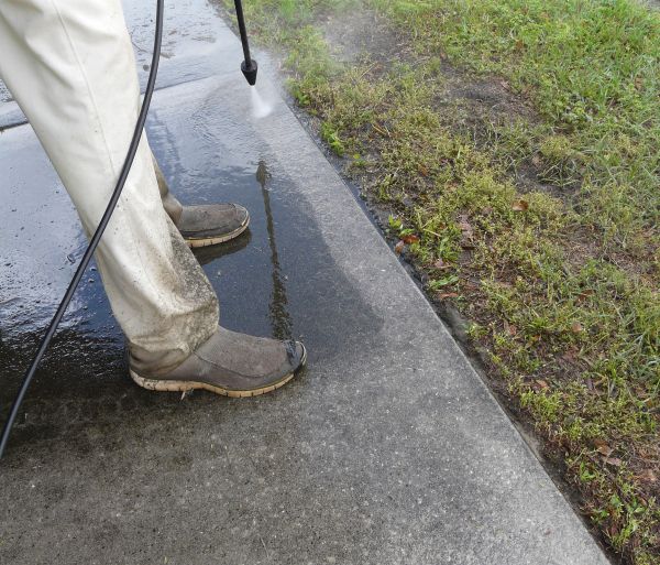 Cost of Concrete Slab Powerwashing in Camas